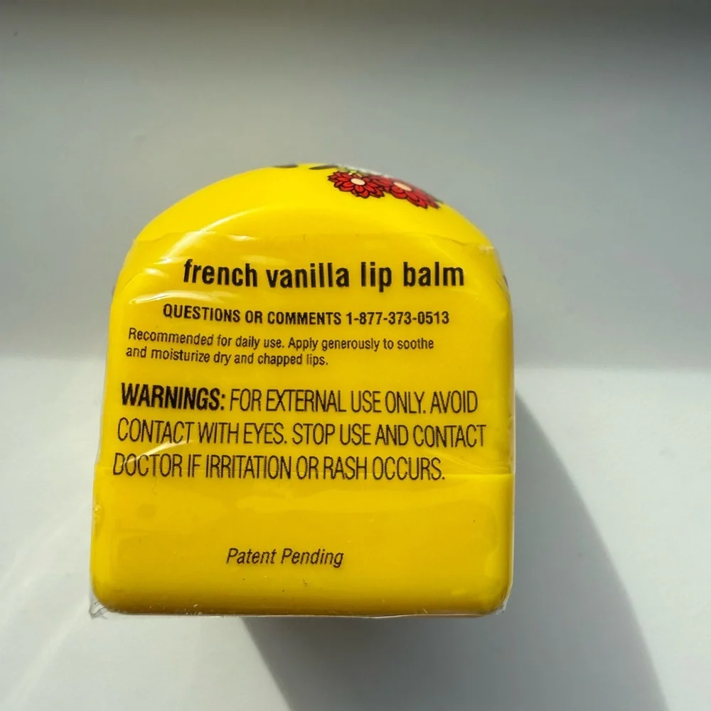 Emoji Kaomoji Lip Balm Surprise 2 Pack Coconut Vanilla Mint Chocolate New‎
